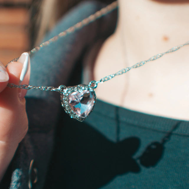 Collar HeartBlade + Espada de Regalo